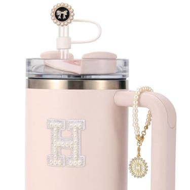 Imagem de 3 peças Stanley Cup Accessories - Capa de canudo para copo de 30 e 1,134 g, topo de palha de 10 mm, corrente de pingentes iniciais de silicone para decoração de alça e adesivo de letras - H
