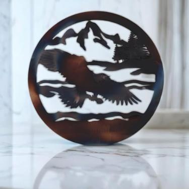 Imagem de ICE ARMOR Estátua redonda de parede de águia de 30,5 cm de altura para decoração de casa/quarto, decoração de casa, feriados e aniversários, ótima adição colecionável