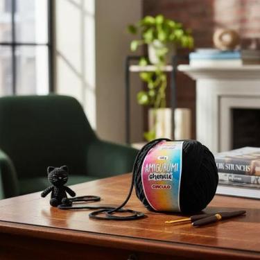 Imagem de Fio Amigurumi Chenille 100g 110m Cor:8990-Preto - Círculo, 8990-Preto