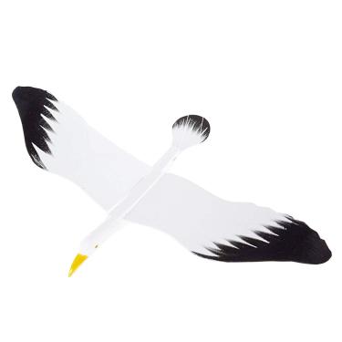 Imagem de WitnyStore Pássaro de madeira móvel 45,72 cm branco preto gaivota feita à mão madeira pintada pássaros batendo asas penduradas decoração de teto sino de vento feito à mão arte animal decoração
