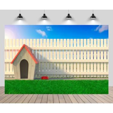 Imagem de CHNYWORK 2,1 x 1,5 m pano de fundo de casa de cachorro para uso ao ar livre, cabana de madeira, telhado vermelho, verde, prado, cerca de madeira, tigela vermelha, céu azul, cenário, aniversário, cães,