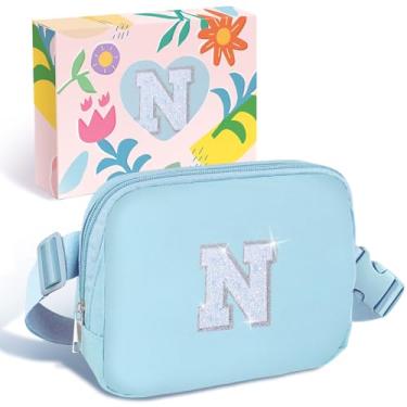 Imagem de COSHAYSOO Pochete de cintura pequena com alça ajustável com patch de letra inicial para mulheres, adolescentes, meninas, viagens, academia, caminhada, bolsa de viagem transversal, bolsa moderna, Azul