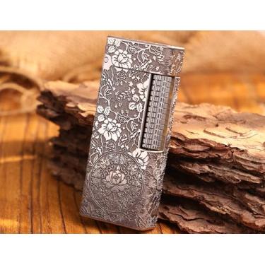 Imagem de WDMART - Isqueiro mecânico de titânio TC4 • Isqueiro de óleo de chama macia retrô • Isqueiros de querosene de chama aberta e fresca, abertura com um clique • Modelo: Flame Spirit (HKFG)