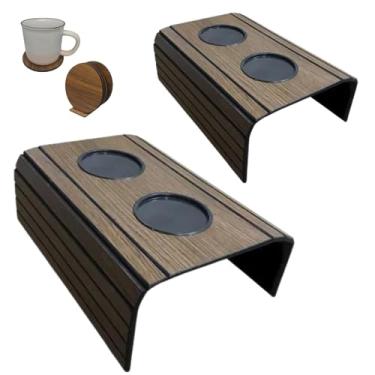 Imagem de Kit 2 esteiras para braço de sofá com porta copos e porta controle remoto MDF ajustável cor caramelo (2 esteiras SEM porta controle)