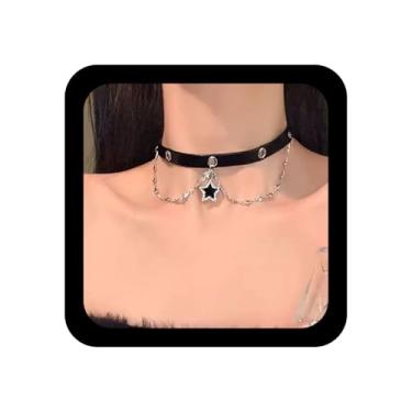 Imagem de Ximdble Colar vintage em camadas de couro preto com pingente de estrela de cristal, gargantilha de estrela de strass, gargantilha de borracha preta boho, gargantilha larga de couro de camurça, joia de