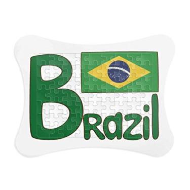Imagem de Moldura de quebra-cabeça com estampa verde da bandeira nacional do Brasil, enfeite de quebra-cabeça