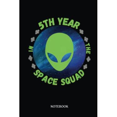 Imagem de Alien Notebook: Kids 5Th Birthday In The Space Squad Spaceships Galaxy Alien | Alien Journal, Lined Journal Ufo, Ufo Journal, Lined Journal Alien, Size 6 X 9", 120 Pages.