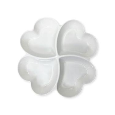 Imagem de Petisqueira Coração em Melamina, 4 Divisórias, Branca, 27cm, para Servir Petiscos, Salgados e Doces