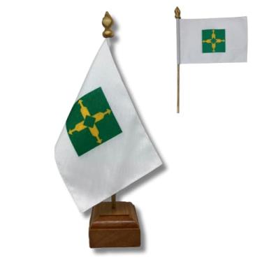 Imagem de Bandeira de Mesa Elegance Distrito Federal, Dupla Face, 19x13cm, Base em Madeira Natural, Tecido Oxford, Decorativa para Escritório, Eventos e Residências