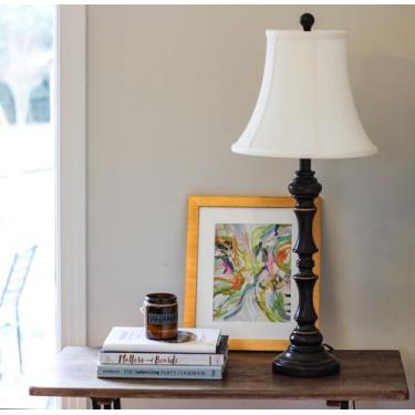 Imagem de Abajur macio elegante para um ambiente aconchegante, tamanho perfeito para sala de estar ou quarto, material branco Shantung