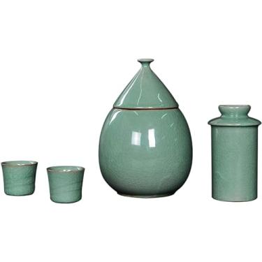 Imagem de JOEUQK Conjunto de saquê de cerâmica, conjunto de saquê japonês conjunto de pote de saquê tradicional porcelana cerâmica artesanato taças de vinho com copo para manter quente, 4 peças