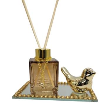 Imagem de Kit Difusor de Aroma 100ml com Bandeja Decorada e Passarinho – Frasco de Vidro Ambar para Casa, Aromatizador e Decoração Elegante(DOURADA)