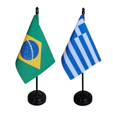 Imagem de Bandeiras de Mesa Brasil e Grécia, 26cm Altura, 18x11cm, Tecido Oxford, Base Plástica, Kit com 2 Unidades, para Escritório e Eventos