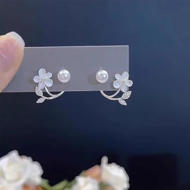 Imagem de Brincos femininos banhados a prata elegante com design de flor de pérola para casamento, festas noturnas, joias leves, presente para ela