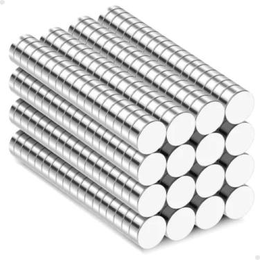 Imagem de Kit com 50 Imãs de Neodímio Redondos 5x2mm Pequenos e Potentes N35 - L