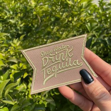 Imagem de Save Water Drink Tequila Patch 7,6 cm Beber Amante Presente Beber Álcool Engraçado Adulto Verão Ferro On/Costurado Tecido Bordado Aplique Remendos para Caminhoneiro Chapéus Roupas Mochila Acessórios