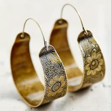 Imagem de 1 par de brincos que engenhosamente misturam luxo retrô com estética oriental, combinando elegância com padrões tradicionais, passeios diários e acessórios de festa