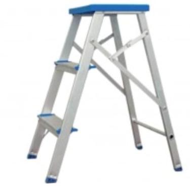 Imagem de Banqueta Alumínio 3 Degraus Doméstica Dobrável e Leve, Suporta até 120kg, Pés Antiderrapantes