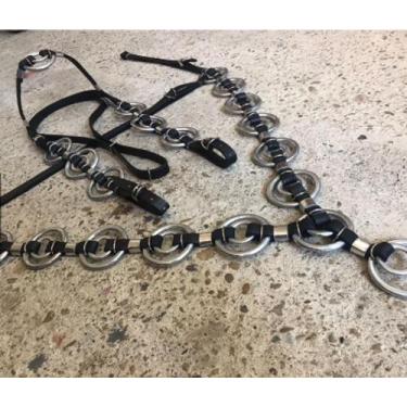 Imagem de Traia Preta de Argola Dupla Para Cavalo Cabeçada Cabessada e Peiteira 