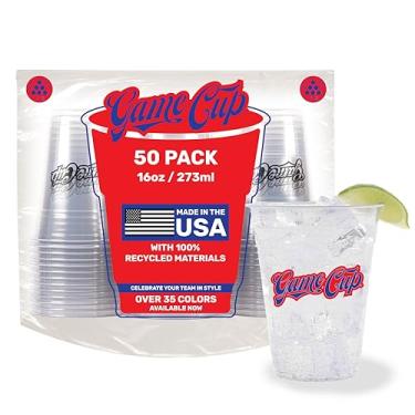 Imagem de Game Cup Copos de plástico transparente de 473 ml (pacote com 50) feitos nos EUA de plástico PET reciclado | Copos de plástico descartáveis transparentes 100% recicláveis para festas, festas ao ar