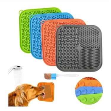 Imagem de Tapete Lambedor Inibidor de Ansiedade Silicone com Ventosa Comedouro Lento Pet,Cães E Gatos Grande com 4 divisórias (2PCS COR ALEATORIO)