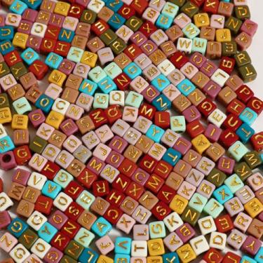 Imagem de 1200 peças 6 × 6 mm contas do alfabeto cubo colorido acrílico contas de letras douradas, para pulseiras e fabricação de joias