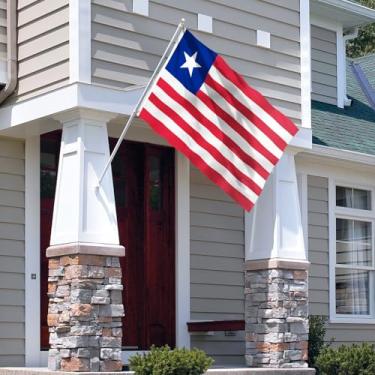 Imagem de Bandeira da Libéria Fly in Breeze - Cor vívida e à prova de desbotamento - Cabeçalho de lona e costura dupla - Bandeira da República da Libéria Poliéster com ilhós de latão 9,5 x 1,5 m