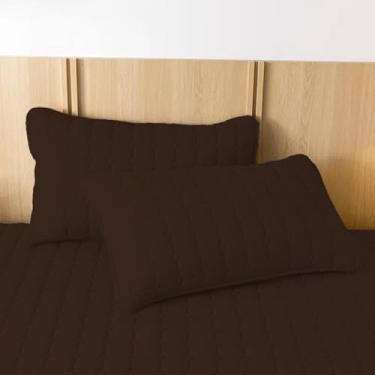 Imagem de Kit 2 Capas de Travesseiro Impermeáveis + 1 Protetor de Colchão com Elástico Matelado Ultrassônico para Cama Casal Queen King(TABACO)