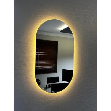 Imagem de Espelho Oval Orgânico com LED 50x80cm, Acabamento Lapidado, Iluminação Branca, À Pilha ou Fonte, para Banheiro, Quarto, Closet (Branco Quente Fonte)