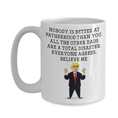 Imagem de Caneca engraçada com cabeça do papai Trump – Caneca de café Donald Trump – ideia de presente inovadora de paternidade, ideia de mordaça