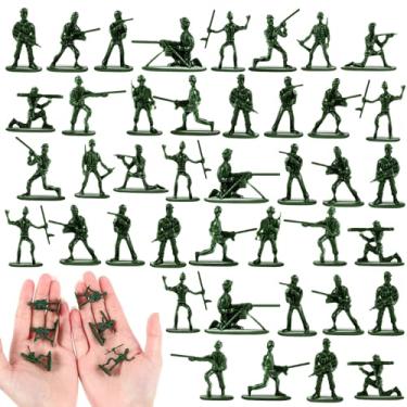 Imagem de RoundFunny 100 Pcs Army Men Soldiers Set Green Army Men 1-1.5 Inches Plastic Mini People Figurines Soldiers Assorted Poses Action Figures Model Trains Miniature Scenes Gift for Christmas