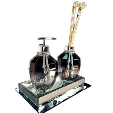 Imagem de Kit Lavabo Luxo 300ml em Vidro com Bandeja | Saboneteira + Aromatizador Decorado | Decoração Premium(Preto Degrade C/Dourado,Com Bandeja)