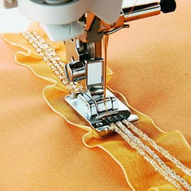 Imagem de calcador de passar cordao p/ maq costura domestica mk-15 - LANMAX