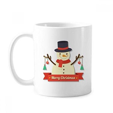 Imagem de Caneca de cerâmica com ilustração de desenho animado de boneco de neve de Natal