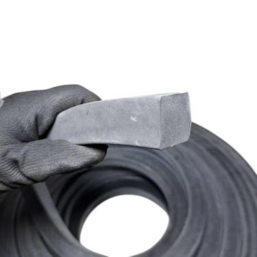 Imagem de Borracha Perfil Esponjoso Vedação 25x25mm Macio - 5 Metros Borrachas L