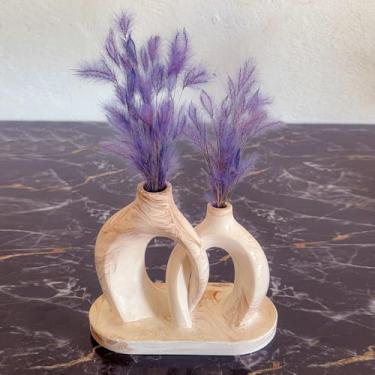 Imagem de Arranjo de Flores Sempre-Vivas Naturais em Vaso Decorativo, 15 cm, Branco com Padrão Art Déco (27)