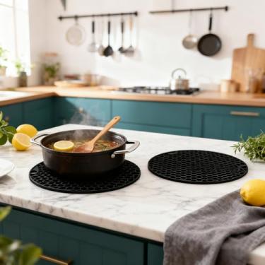 Imagem de 1 pacote de tapetes de silicone para trivet - suportes de panela resistentes ao calor sem BPA e almofadas quentes multiuso para bancadas de cozinha, abridor de pote antiderrapante e descanso de colher