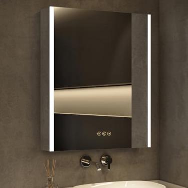Imagem de HBEZON Kit com luzes LED e espelho, superfície de 16 x 24 polegadas ou armário de casa de banho montado embutido com porta, relógio e temperatura, desembaciador, função de memória, modo de 3 cores