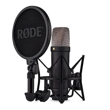 Imagem de RØDE NT1 Microfone condensador de estúdio de diafragma grande de 5ª geração com saídas XLR e USB, suporte de choque e filtro pop para produção de música, gravação vocal e podcasts (preto)