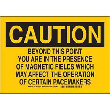 Imagem de Brady 129161 Sinal de radiação e laser, legenda "Beyond This Point You are in The Presence of Magnetic Fields Which May", 25,4 cm de altura, peso de 35,5 cm, preto sobre amarelo