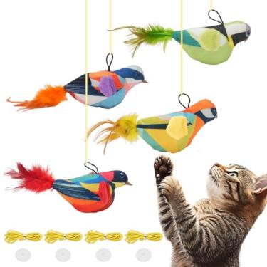 Imagem de VINGVO 4 peças de brinquedos para gatos pendurados com som de chilrear e erva-dos-gatos – Conjunto de brinquedos interativos de pássaros voadores abaulados para gatos em ambientes internos, para