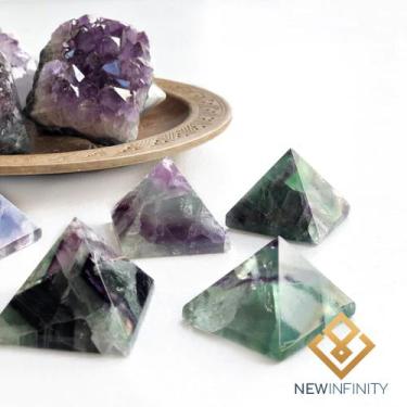 Imagem de Pirâmide de Fluorita Polida 6cm Pedra Bruta Cristal Natural - New Infi