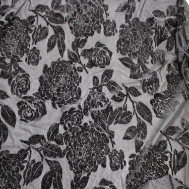 Imagem de Tecido de veludo Burnout estampado sem costura de nylon poliéster de 150 cm – floral médio, leve 125 g/m², elástico bidirecional (preto, 10 jardas)