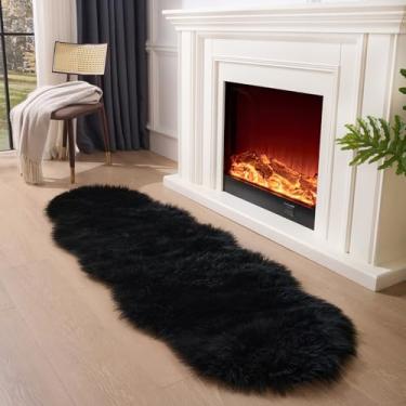 Imagem de CKLZSAY Tapete de pele sintética tapete de pele de carneiro preto 0,6 x 1,8 m, cobertor de corrida lavável, tapete de lã grossa fofo, adequado para chão de quarto, almofada de sofá, tapete de