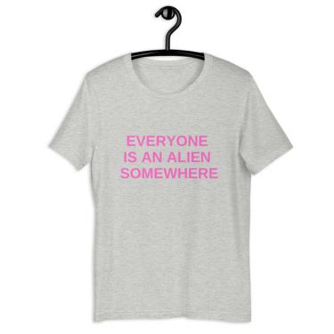 Imagem de Camiseta Camisa Tshirt Masculina - Everyone Is An Alien Somewhere
