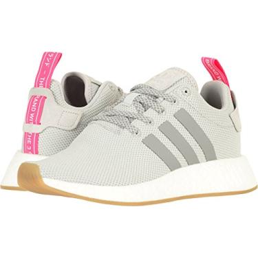 Imagem de adidas Originals Tênis de corrida feminino NMD_r2, Cinza dois/Cinza três/Rosa choque, 10