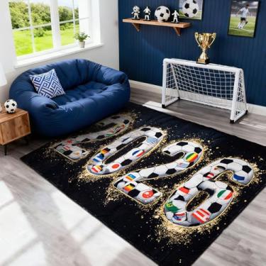 Imagem de YulyreZome Tapete decorativo com tema de futebol 2026, tapete decorativo macio e durável para sala de estar, quarto, sala de jogos, presente para fãs de esportes (9,5 x 1,5 m)
