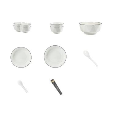 Imagem de Pratos brancos puros de cerâmica sob o esmalte requintado de alta temperatura para uso doméstico - 18 peças para 4 pessoas - com tigelas de sopa.