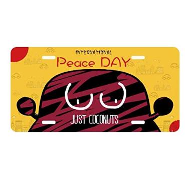 Imagem de Just Coconuts Placa de licença vermelha e rosa desenho divertido para decoração de carro Dia da Paz
