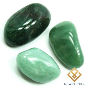 Imagem de 3 pedras Roladas de Quartzo Verde Natural 2cm cura e Calma - New Infin
